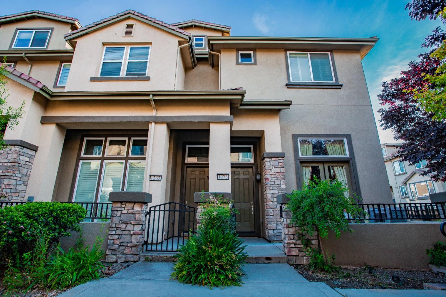 Neighborhood Neighborhood-51