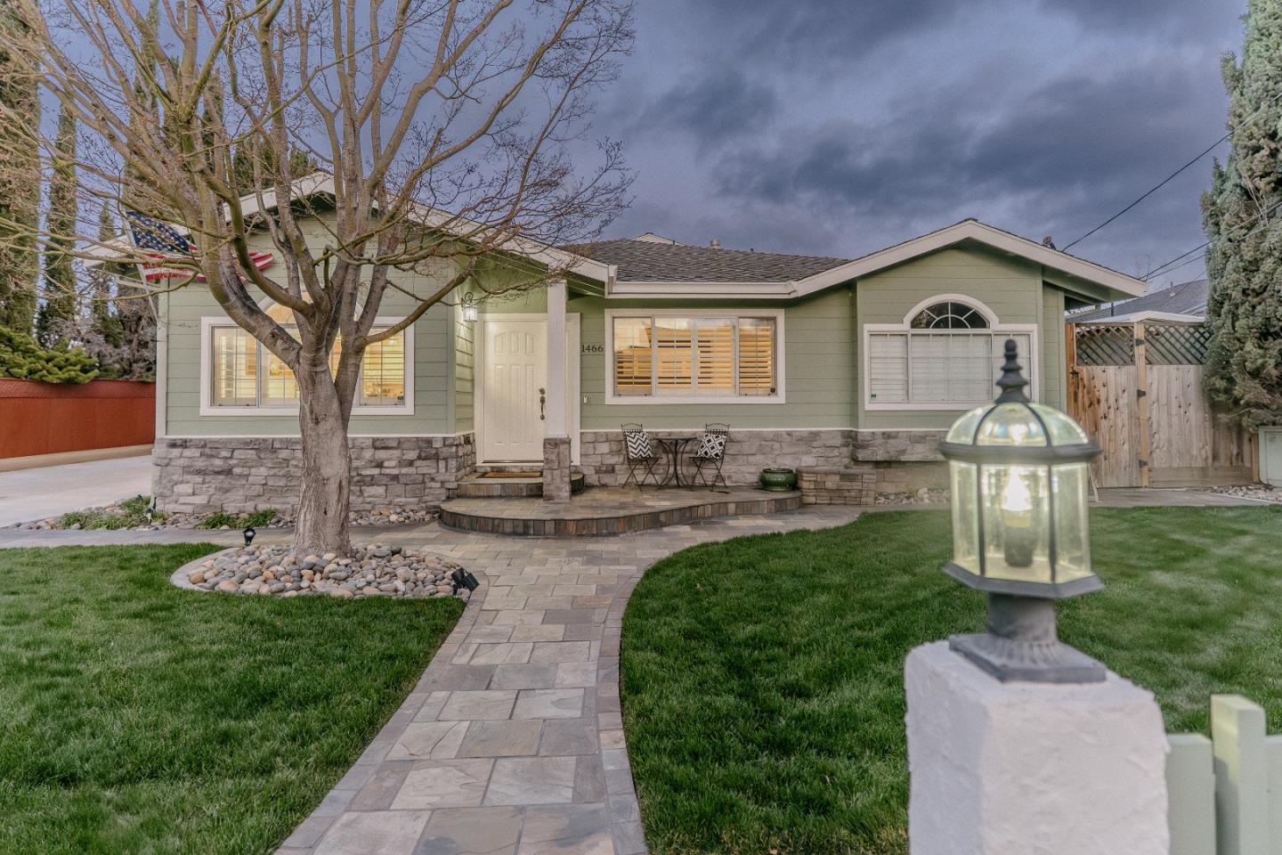 Neighborhood Neighborhood-7