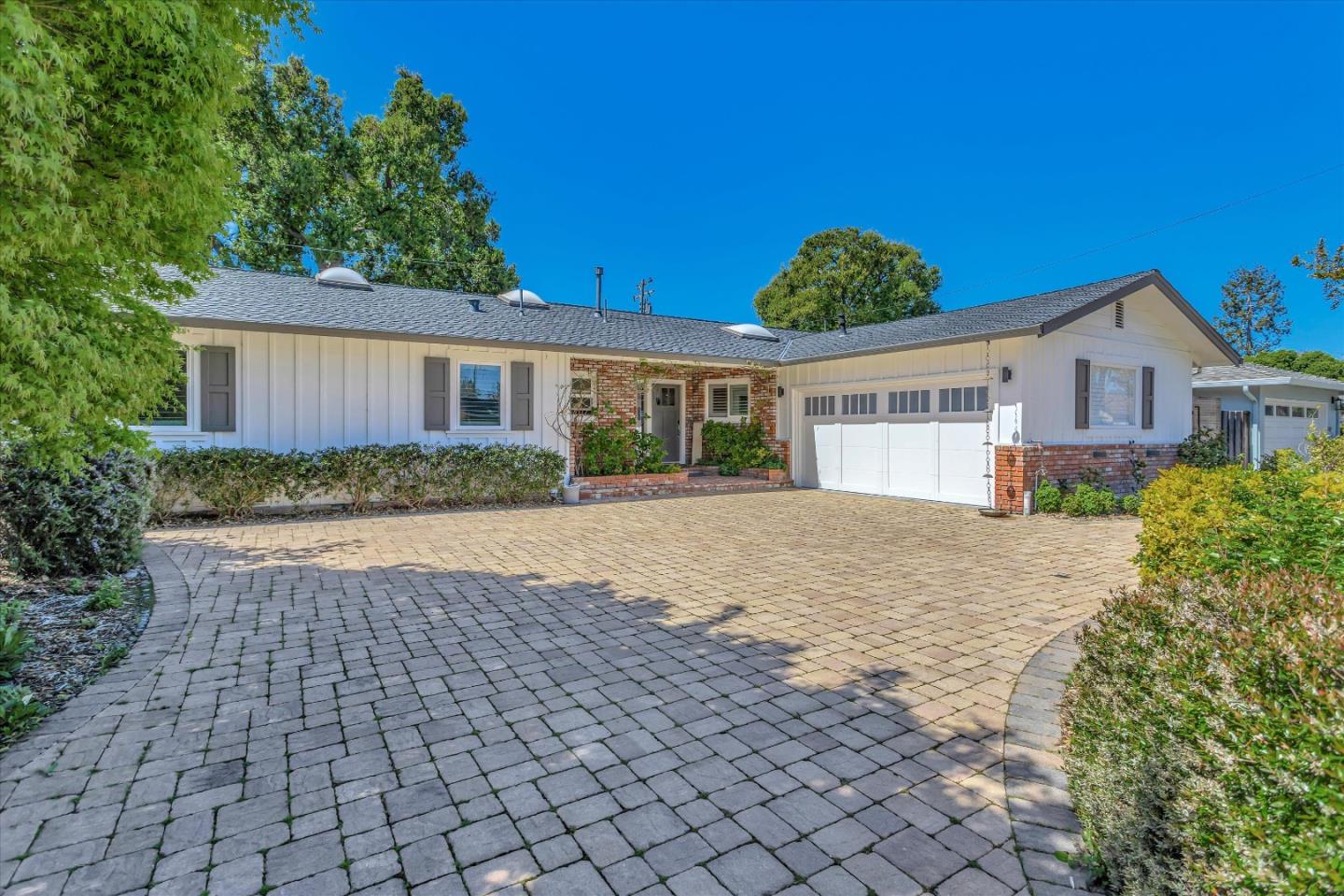 Neighborhood Neighborhood-5