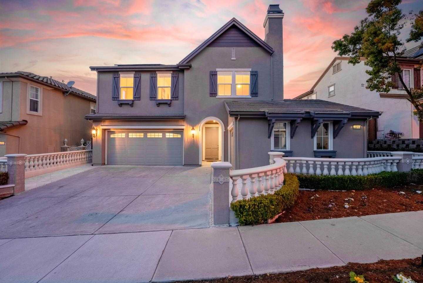 Neighborhood Neighborhood-32