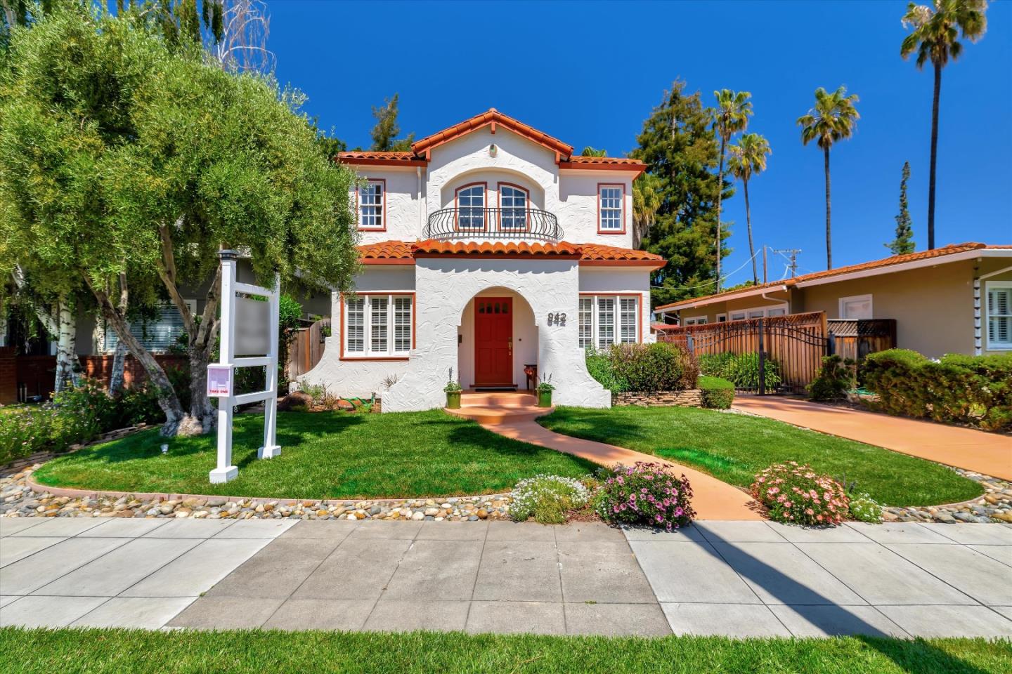 Neighborhood Neighborhood-40