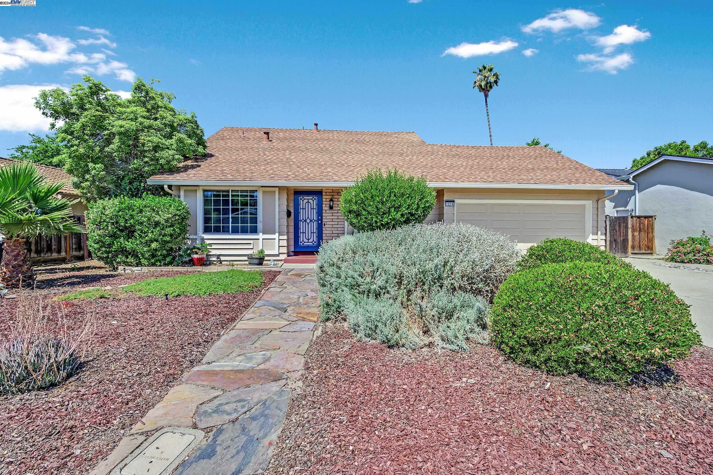 Neighborhood Neighborhood-18