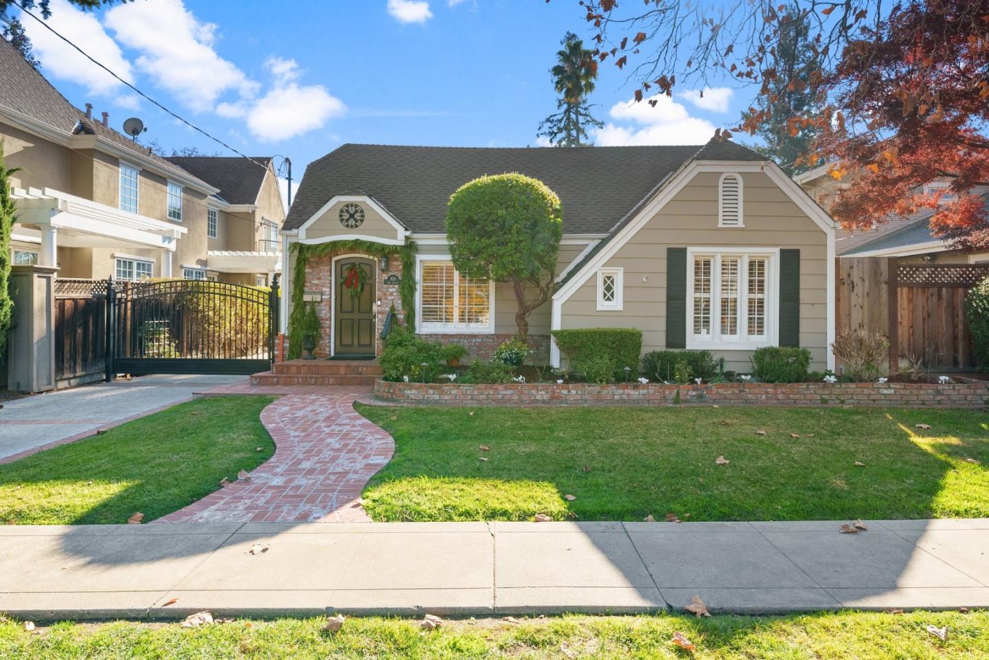 Neighborhood Neighborhood-30