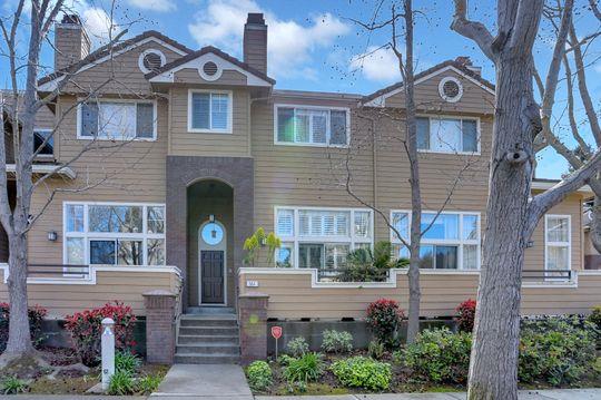 Neighborhood Neighborhood-5