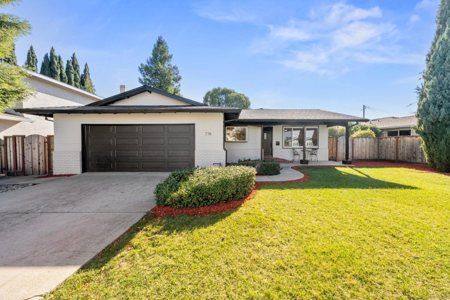 Neighborhood Neighborhood-8