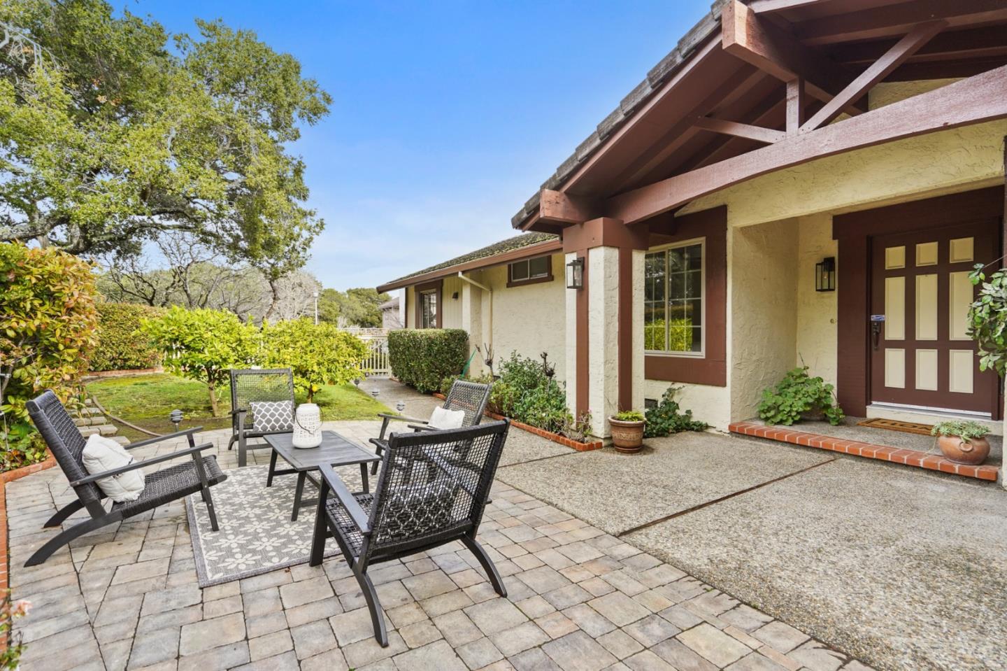 Neighborhood Neighborhood-16