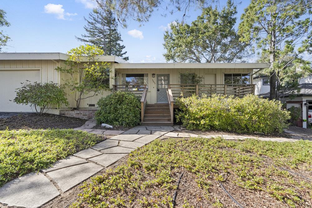 Neighborhood Neighborhood-10