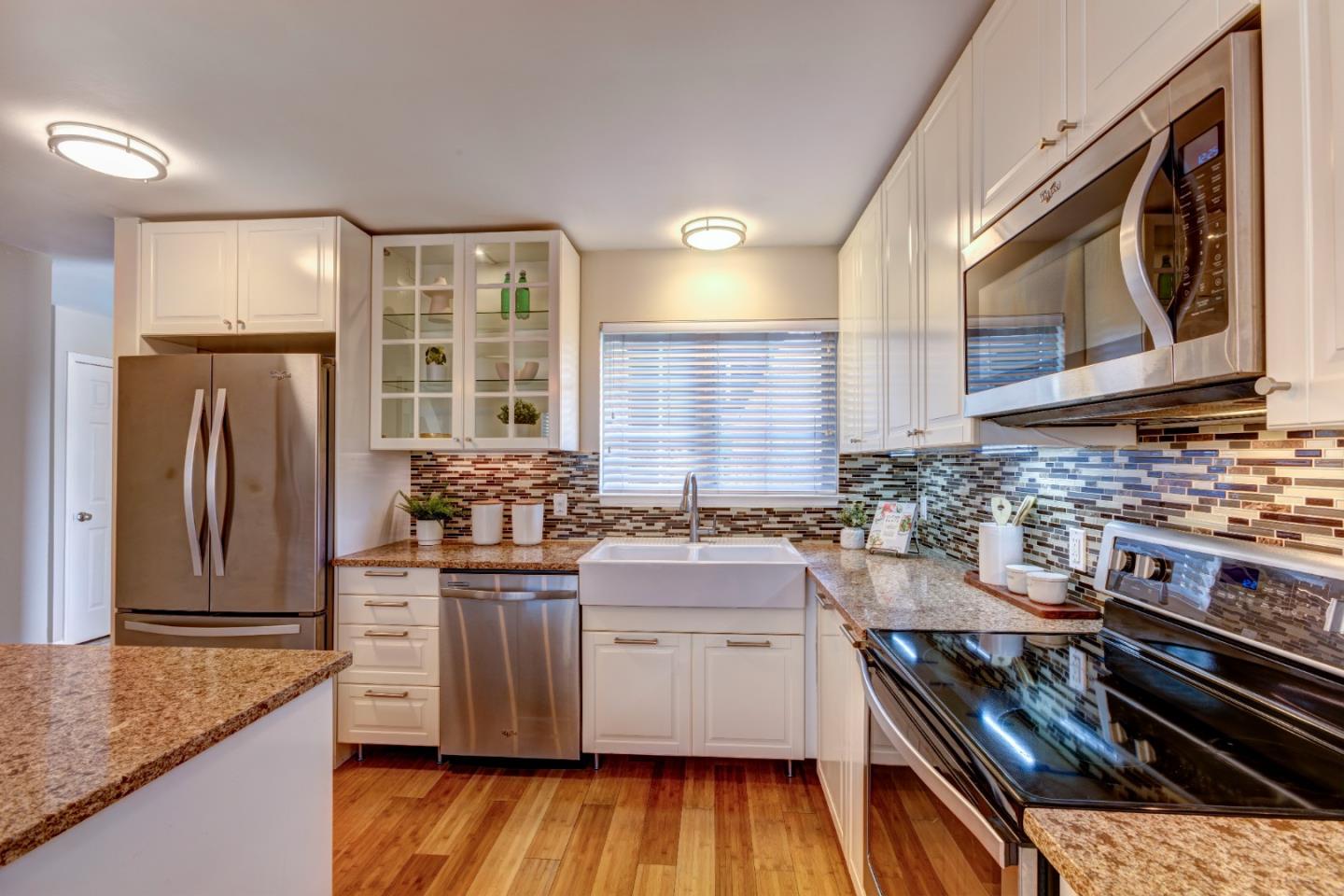 Neighborhood Neighborhood-8