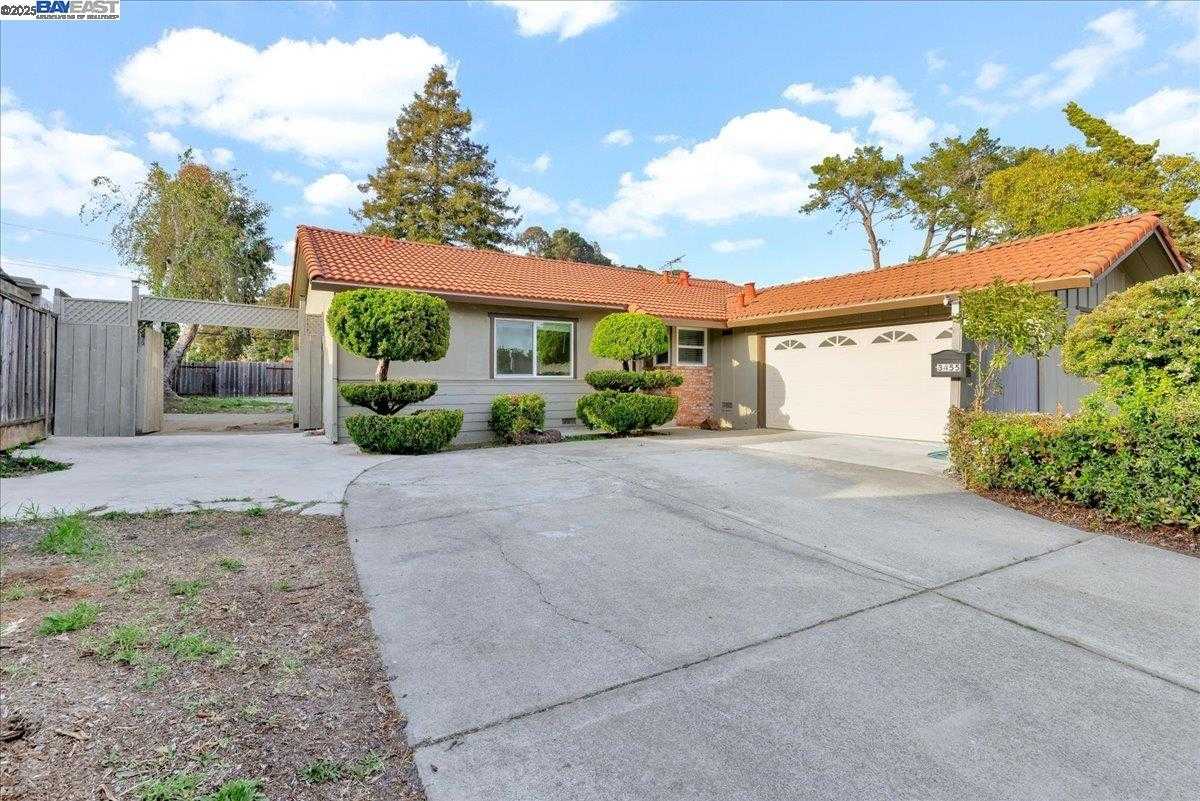 Neighborhood Neighborhood-6