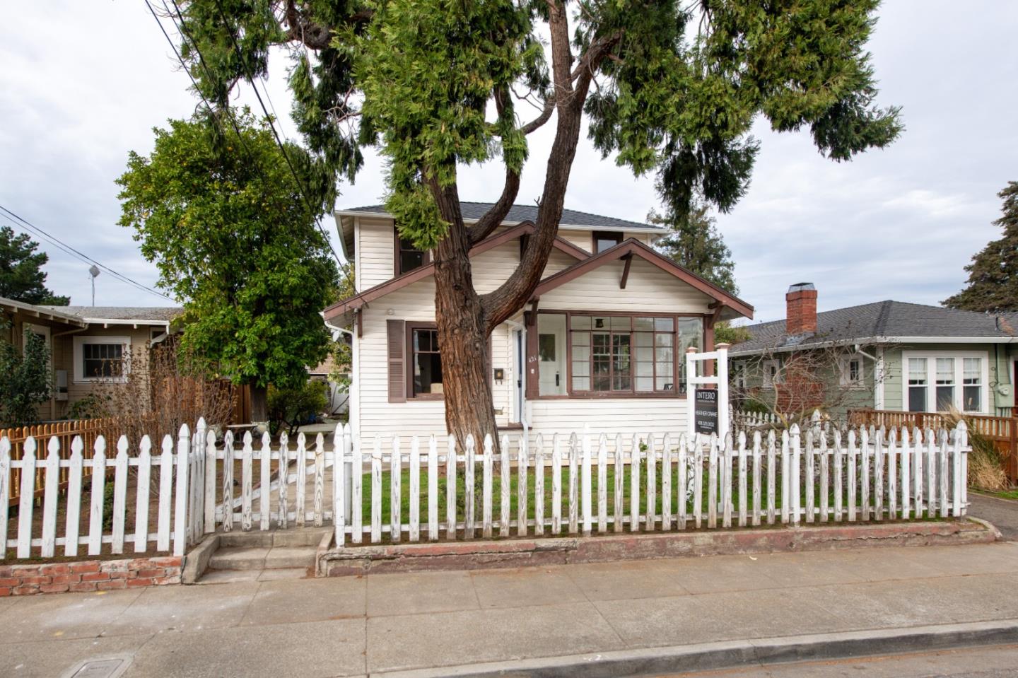 Neighborhood Neighborhood-57