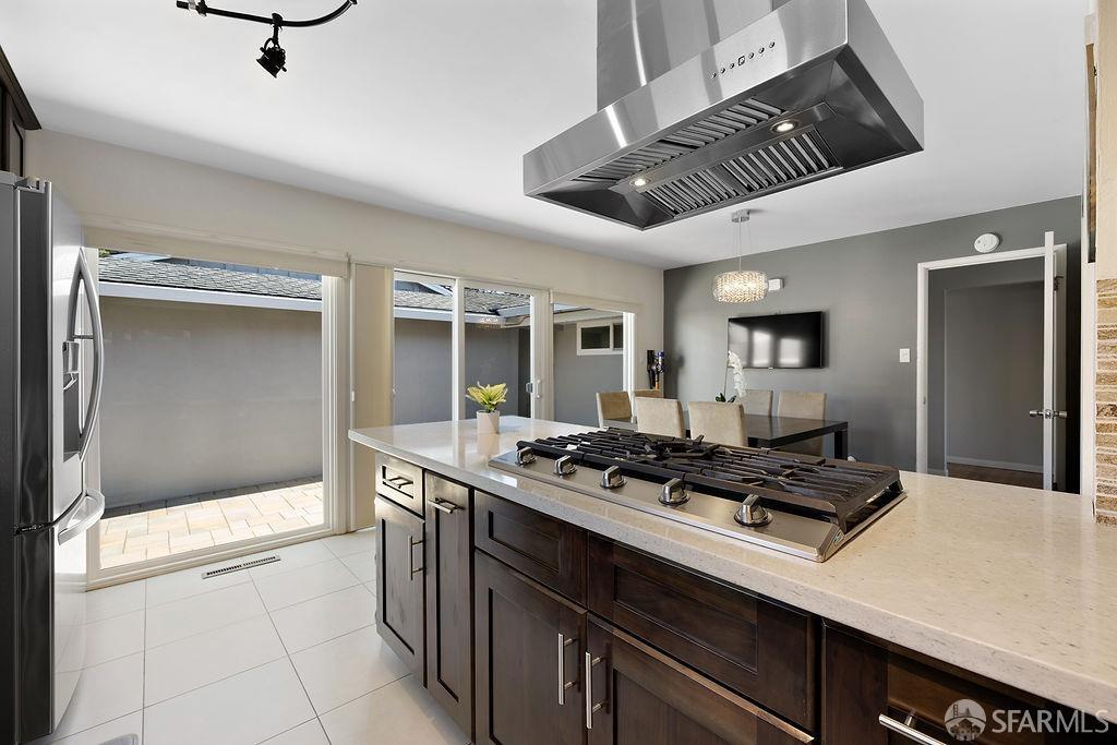 Neighborhood Neighborhood-4