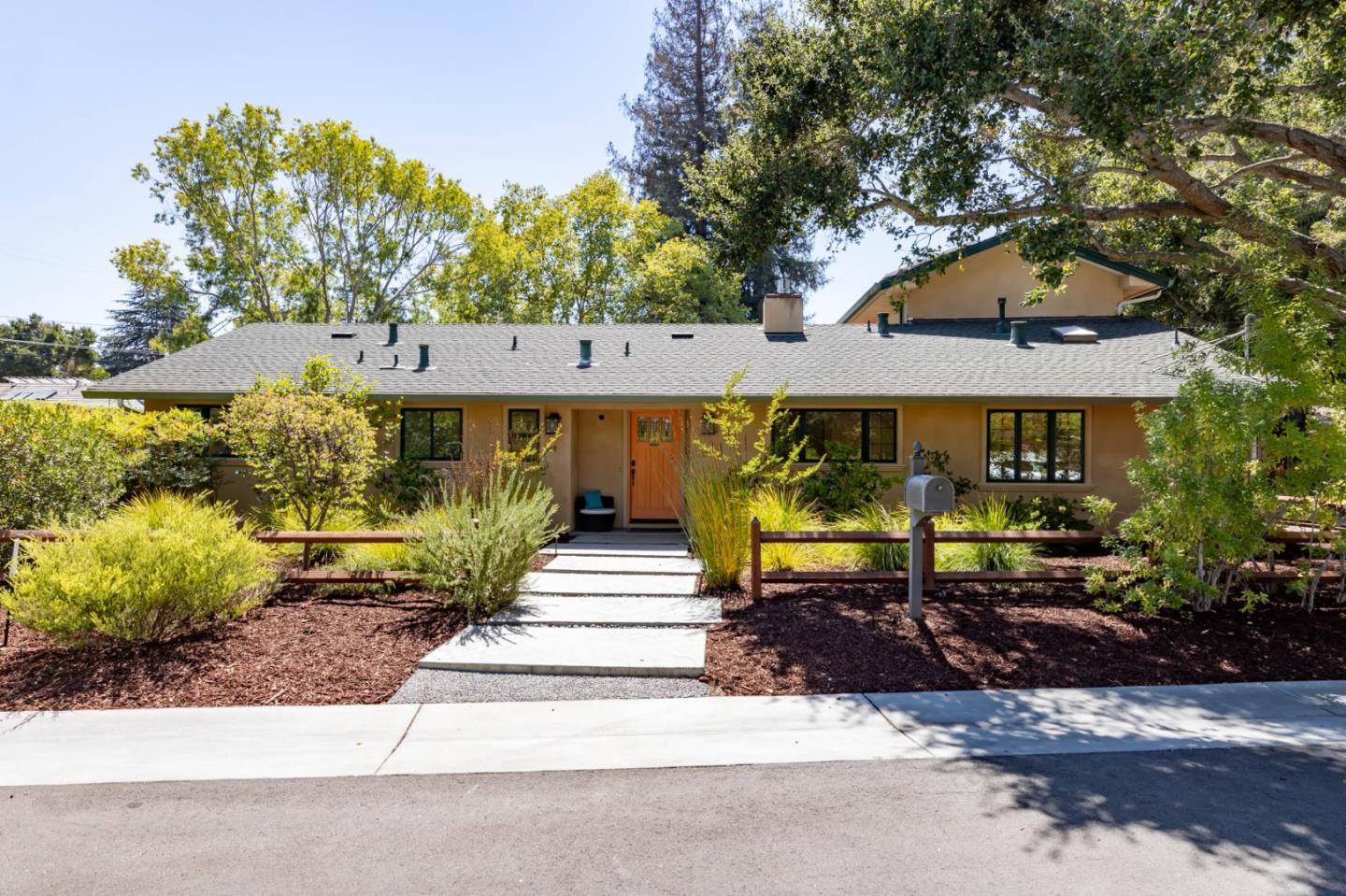 Neighborhood Neighborhood-5