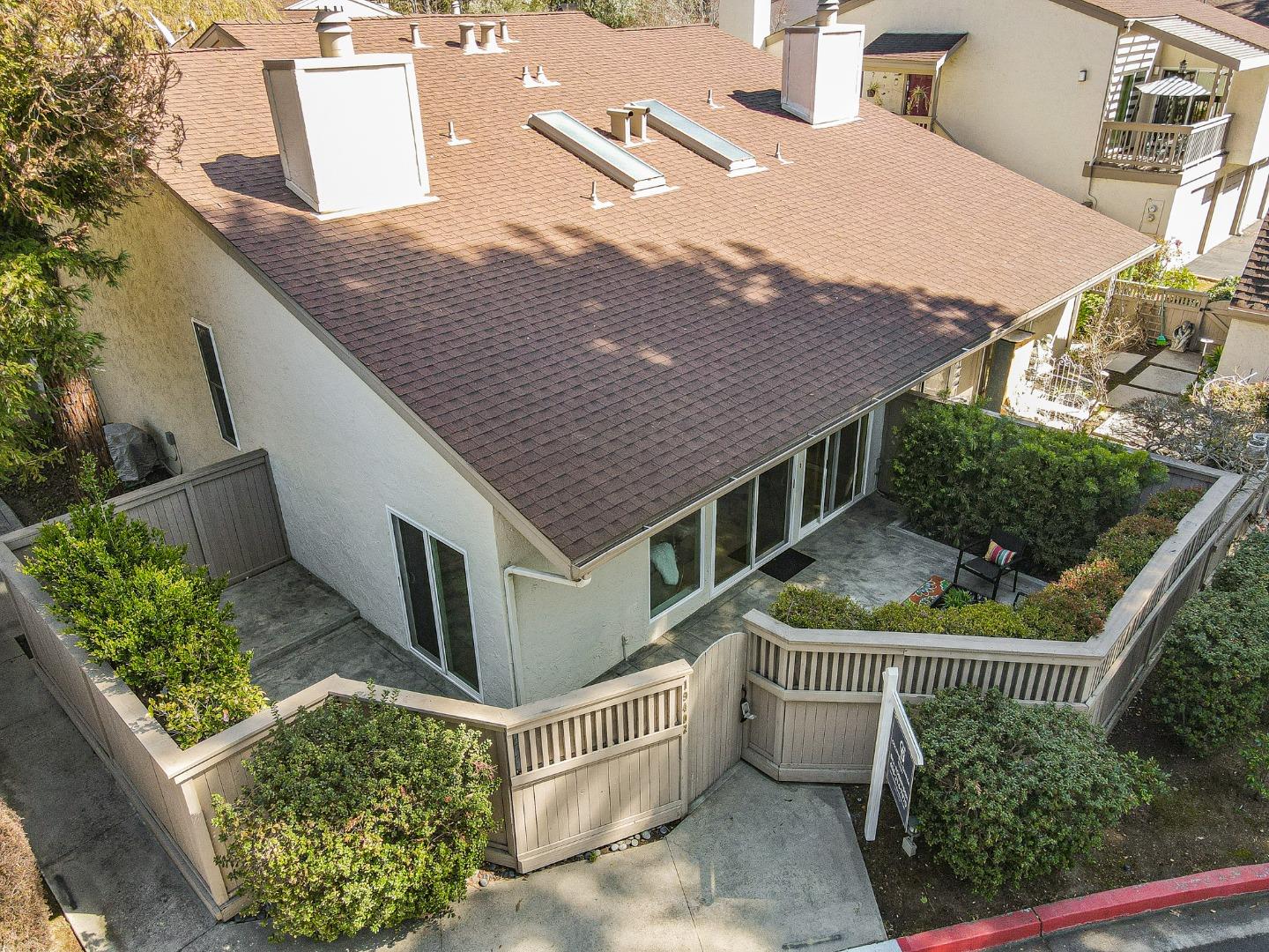 Neighborhood Neighborhood-30