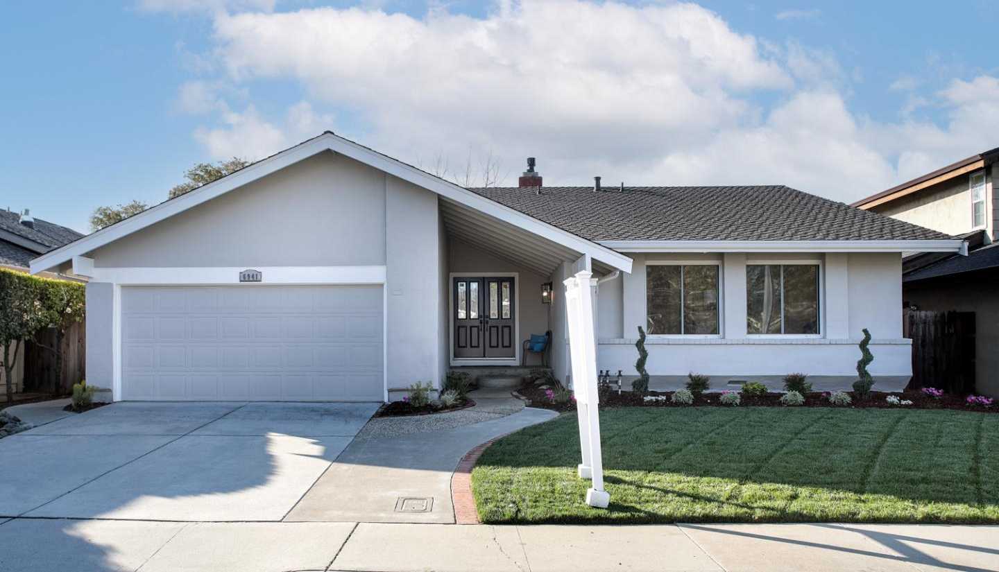 Neighborhood Neighborhood-32