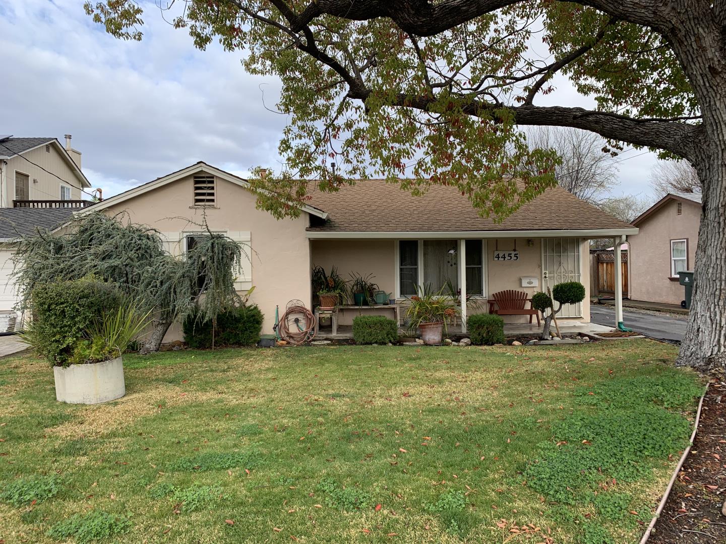 Neighborhood Neighborhood-54