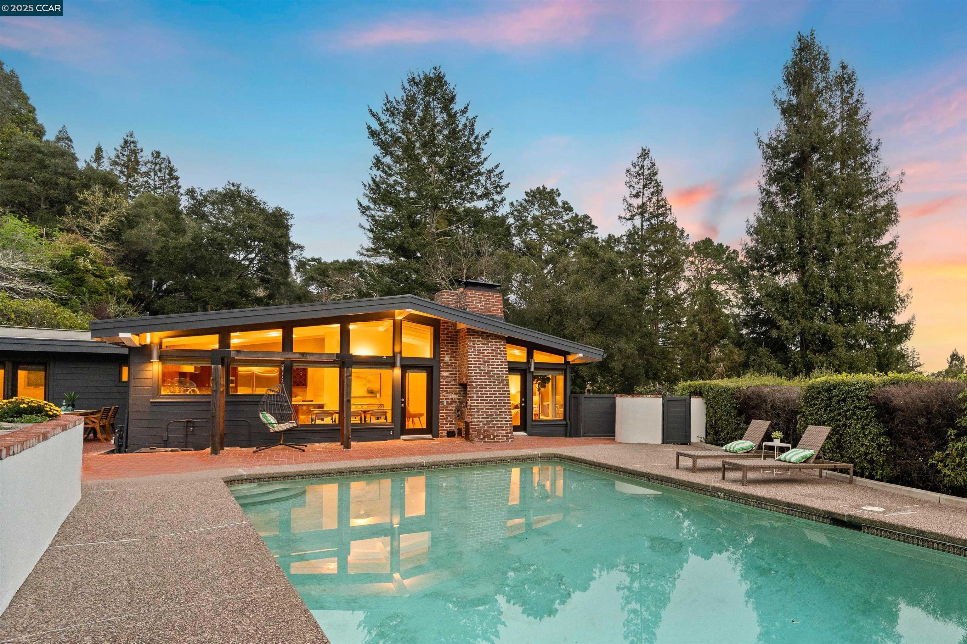 Neighborhood Neighborhood-4