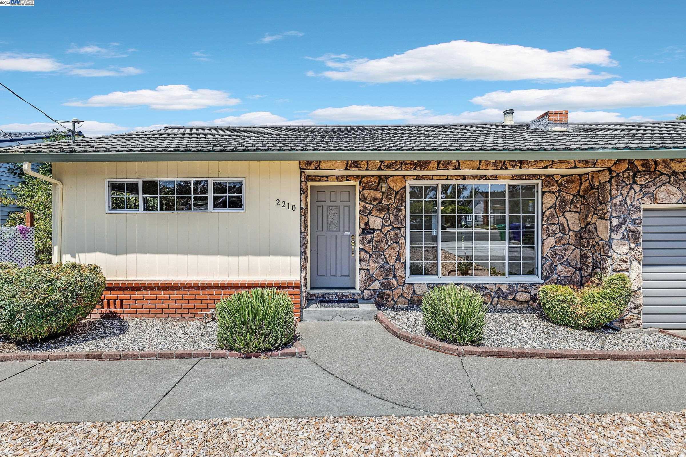 Neighborhood Neighborhood-59