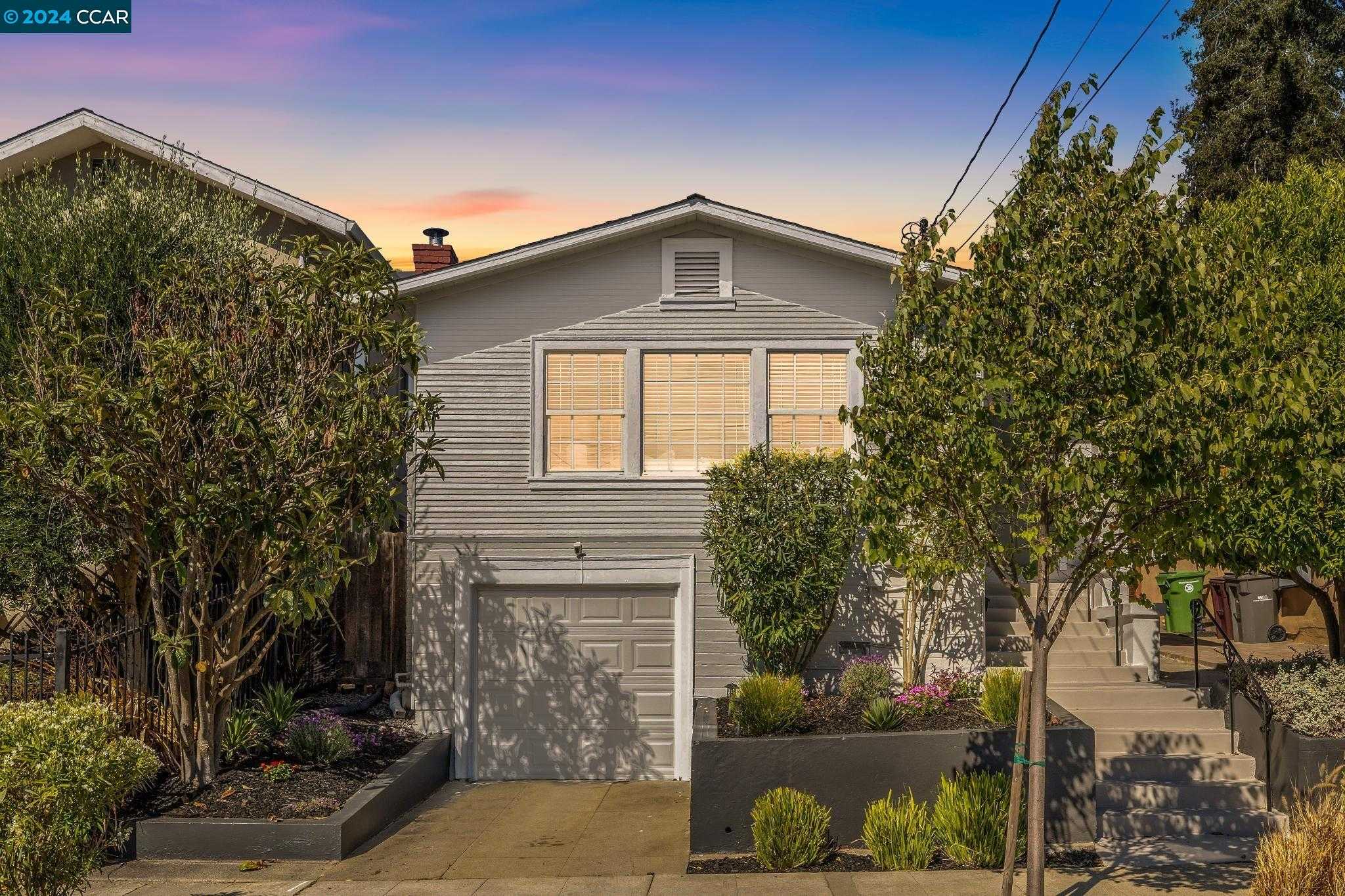 Neighborhood Neighborhood-4