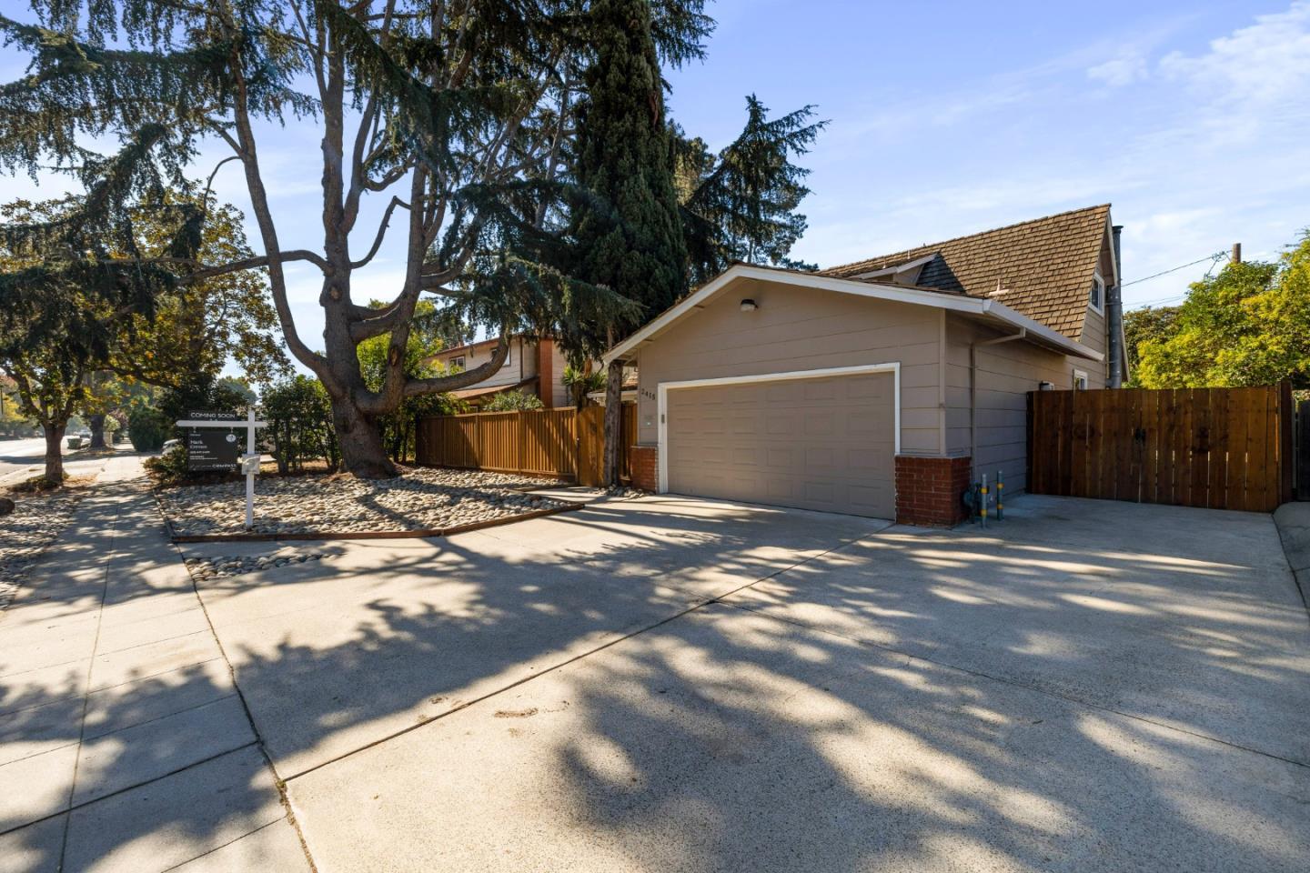 Neighborhood Neighborhood-41