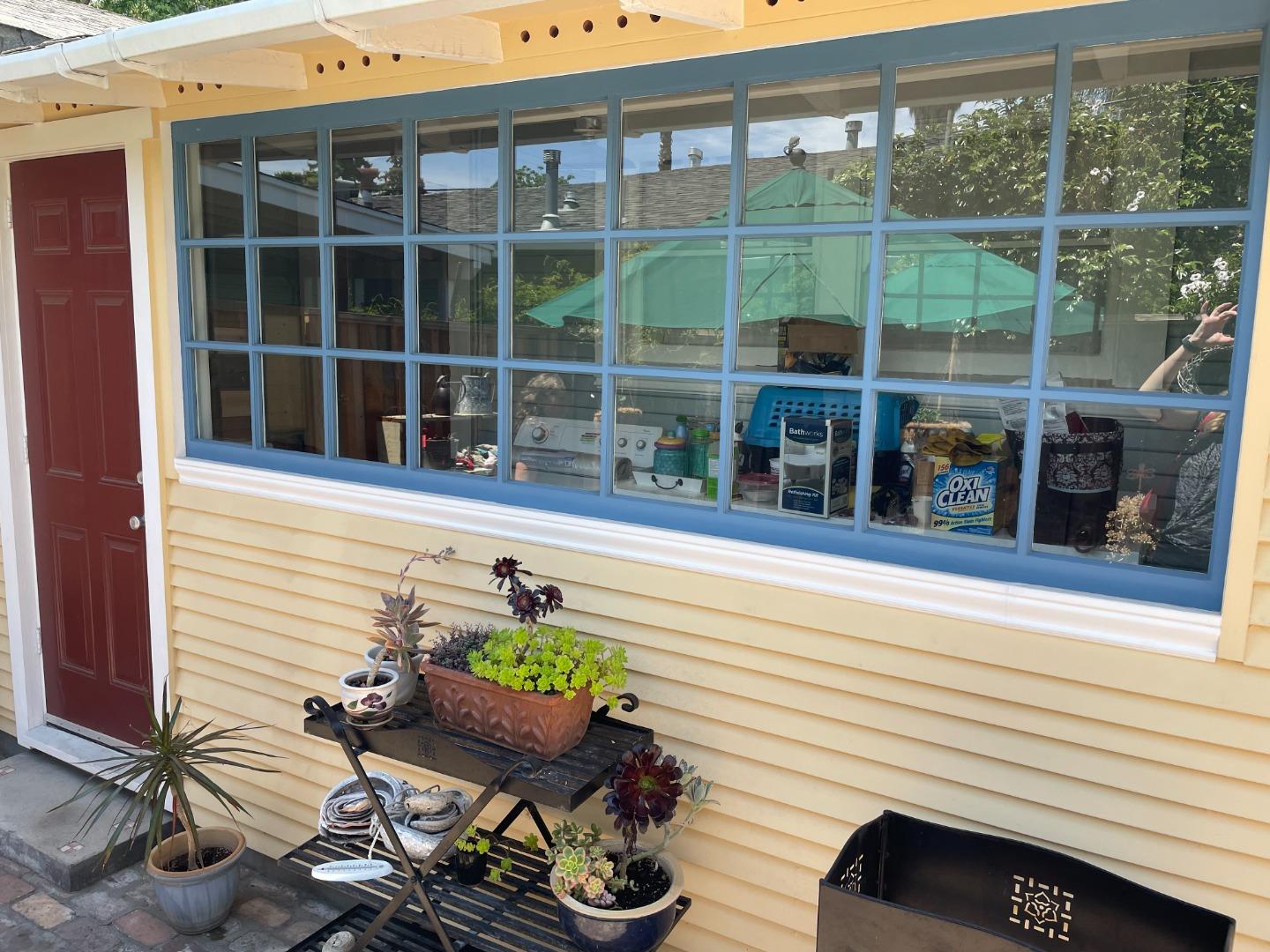 Neighborhood Neighborhood-77