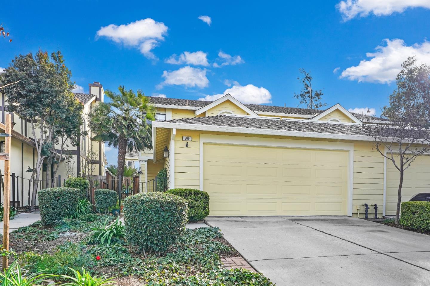 Neighborhood Neighborhood-52