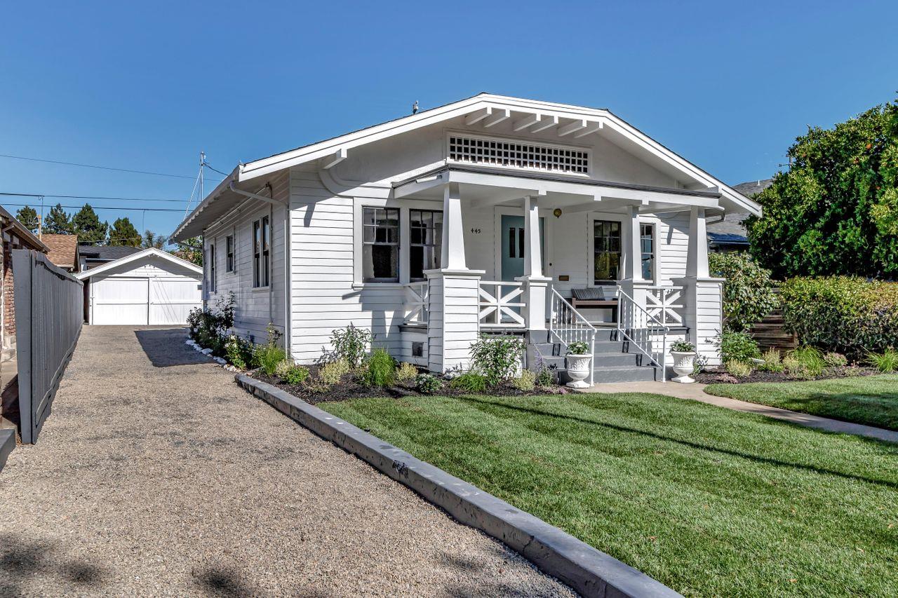 Neighborhood Neighborhood-3