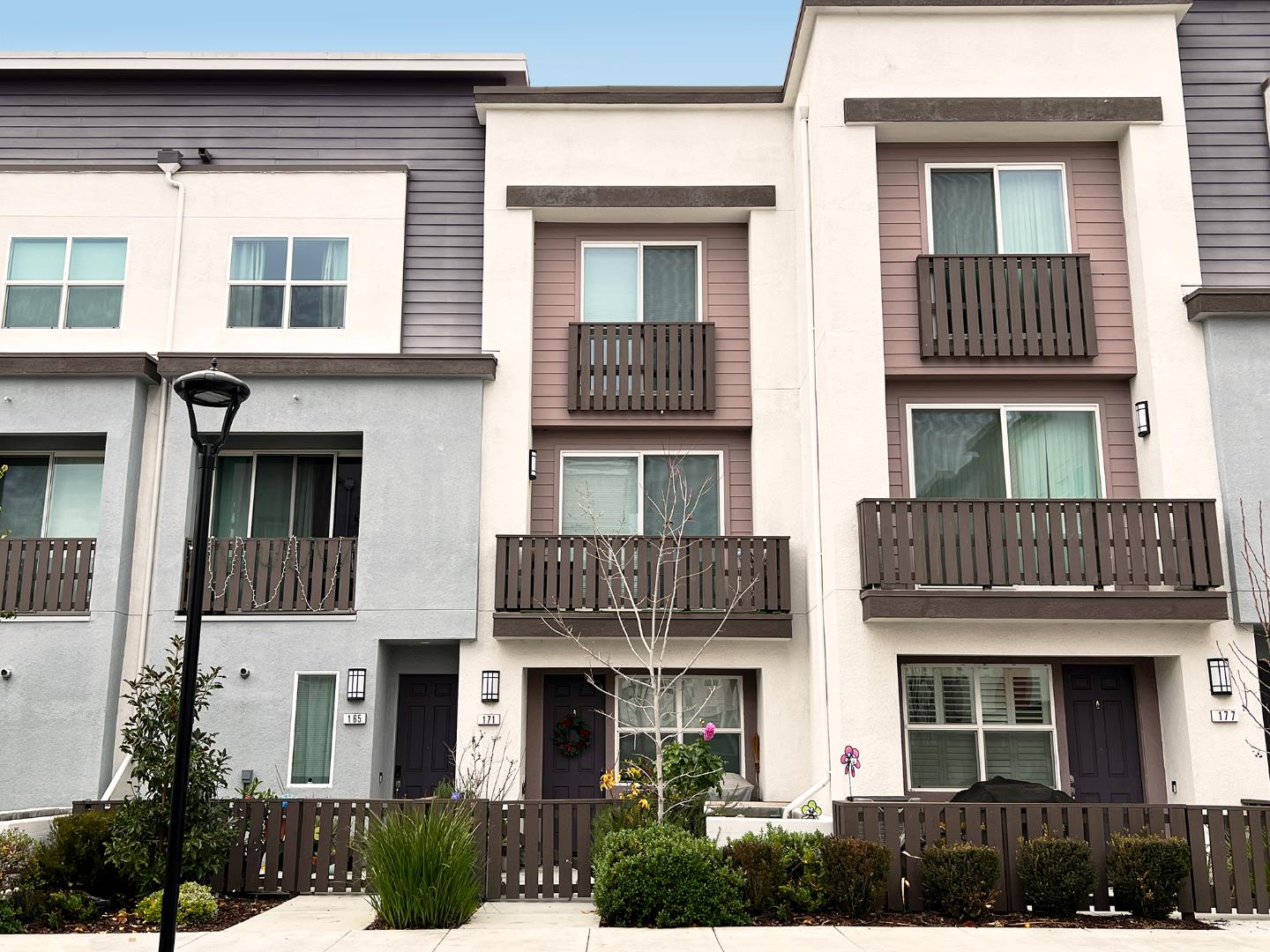 Neighborhood Neighborhood-122