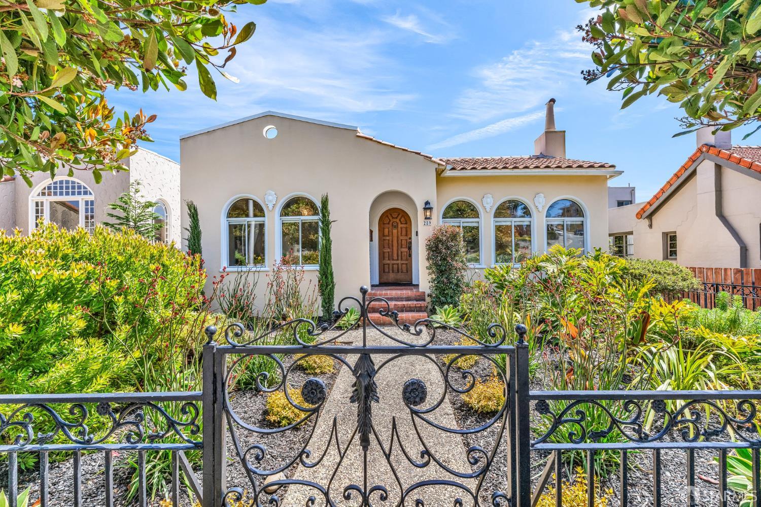 Neighborhood Neighborhood-5