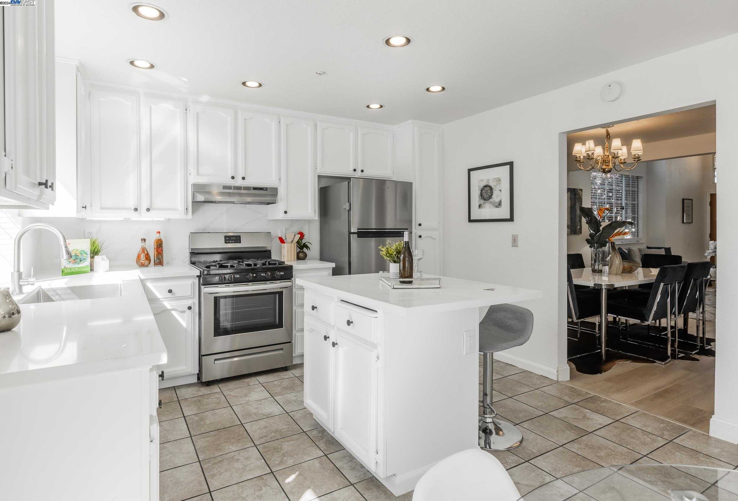 Neighborhood Neighborhood-3