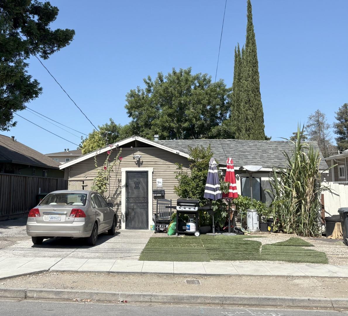 Neighborhood-24