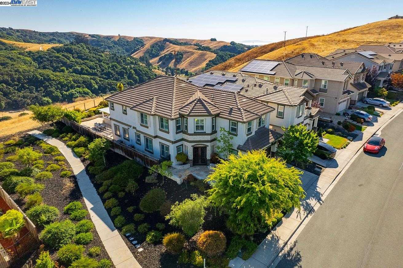 Neighborhood Neighborhood-28