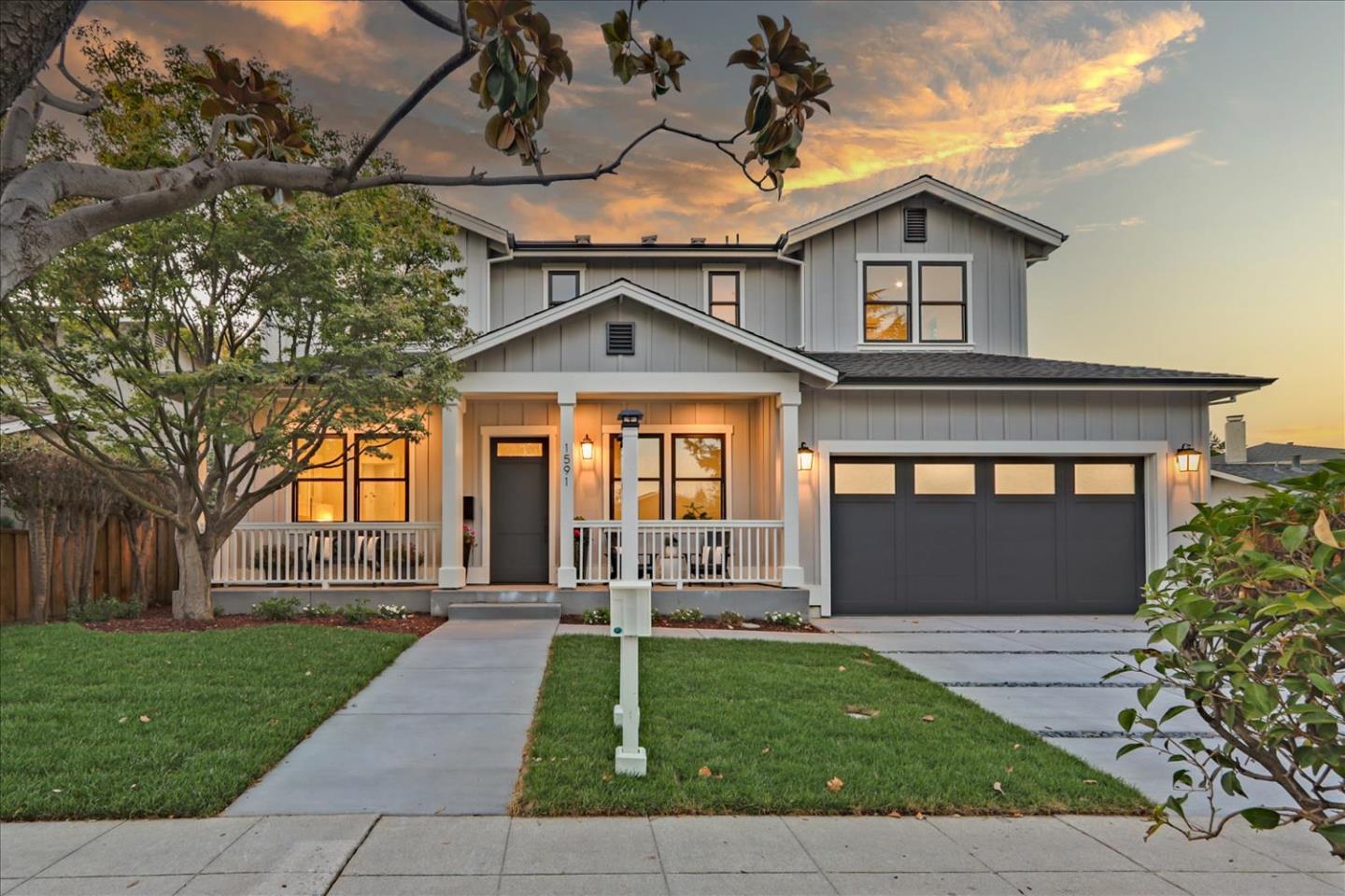 Neighborhood Neighborhood-74