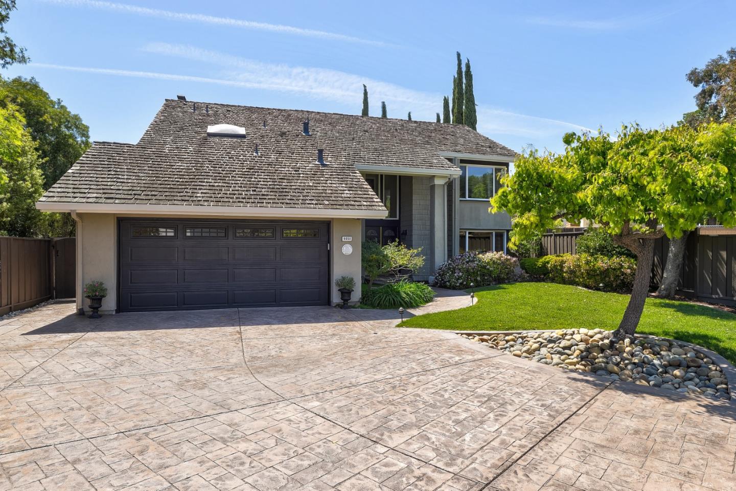 Neighborhood Neighborhood-15