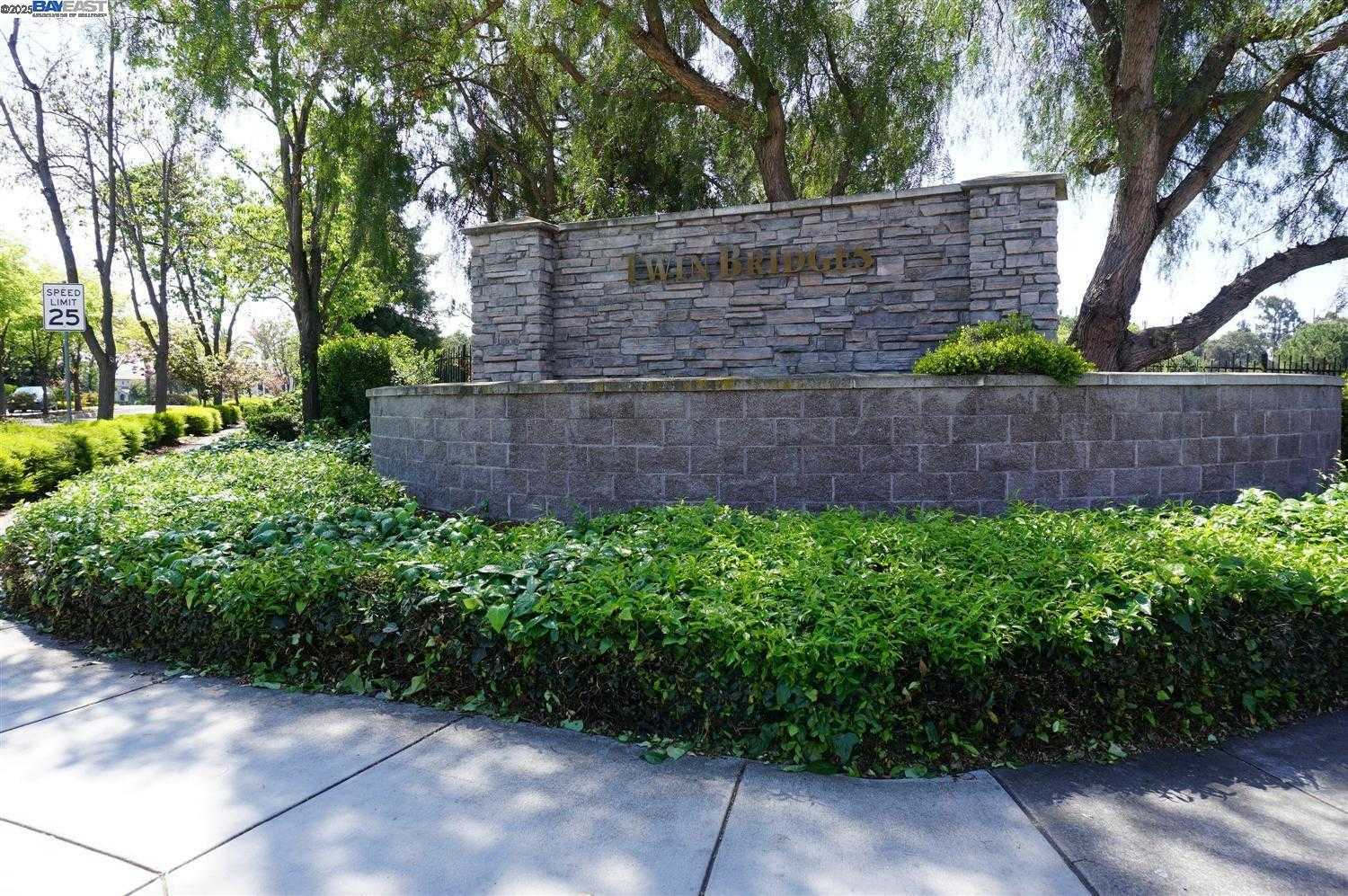 Neighborhood Neighborhood-57