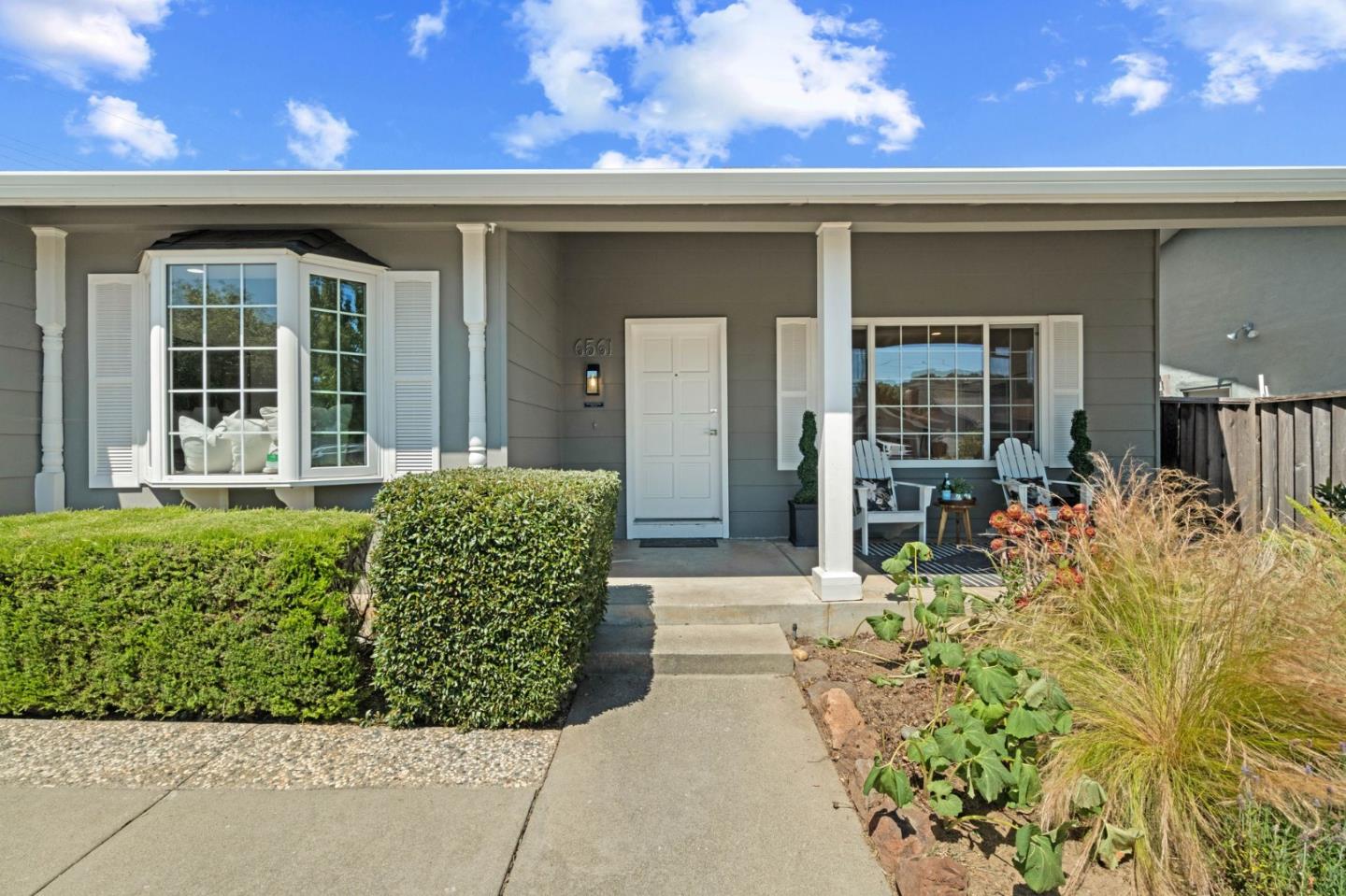 Neighborhood Neighborhood-8