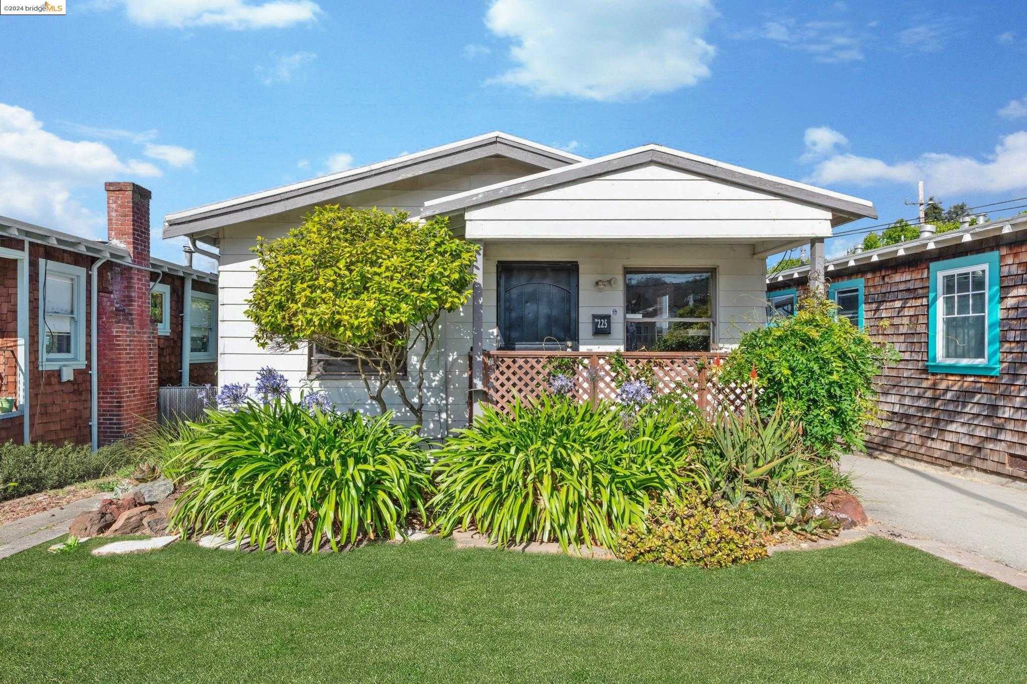 Neighborhood Neighborhood-8