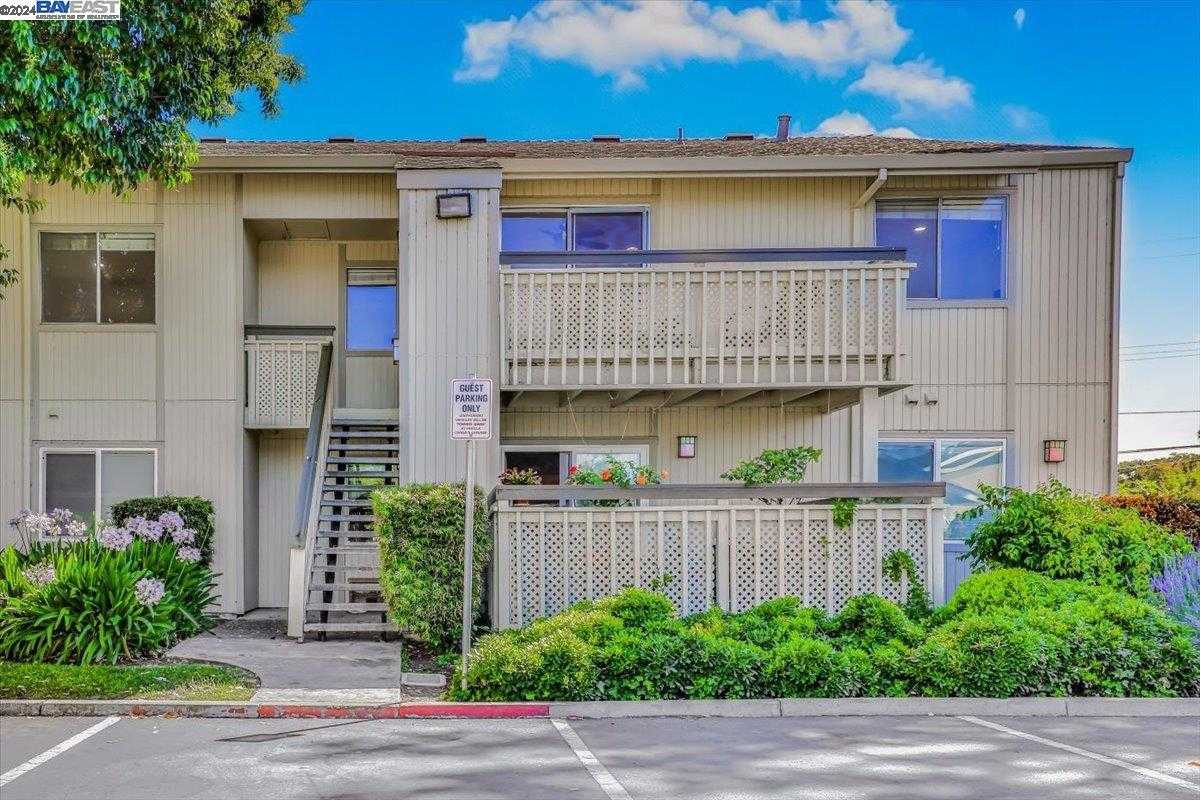 Neighborhood Neighborhood-6