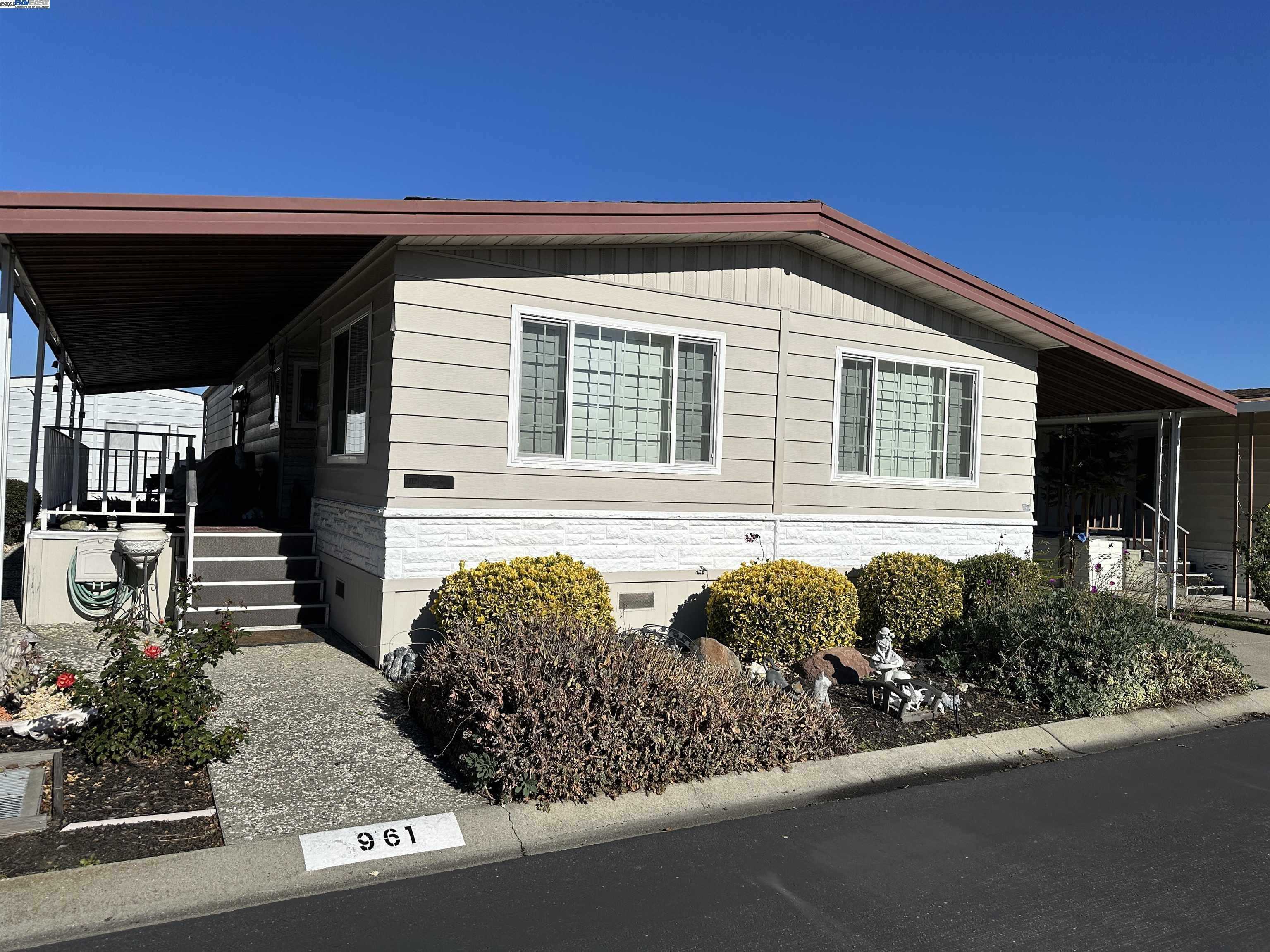 Neighborhood Neighborhood-35