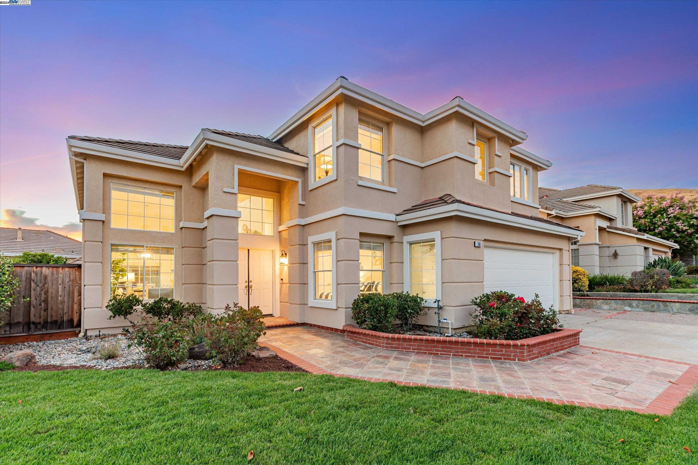 Neighborhood Neighborhood-4