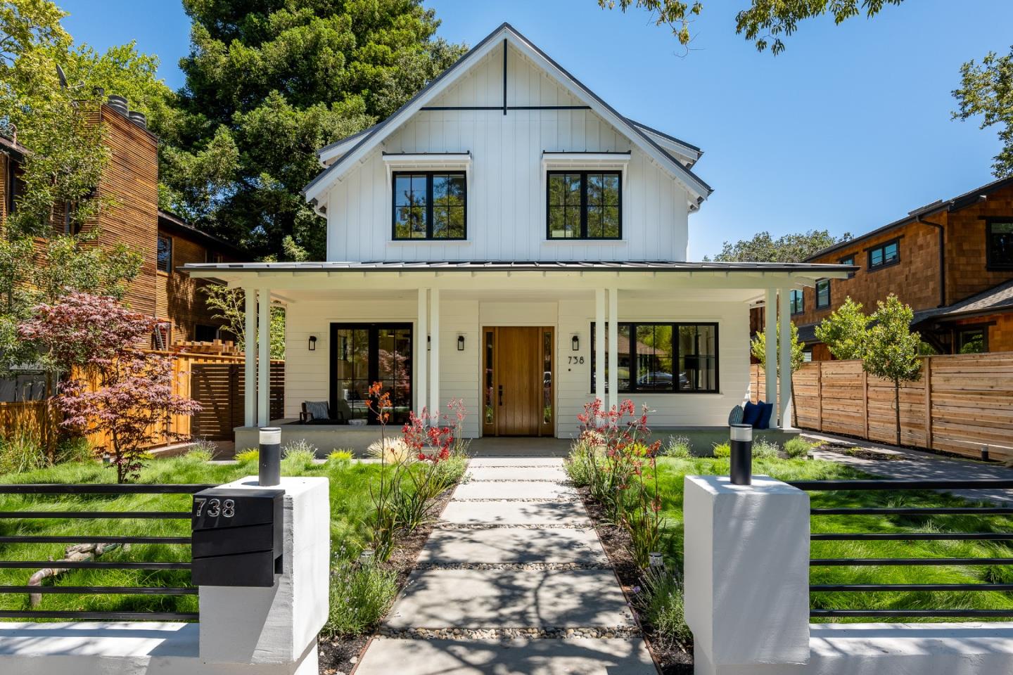 Neighborhood Neighborhood-4