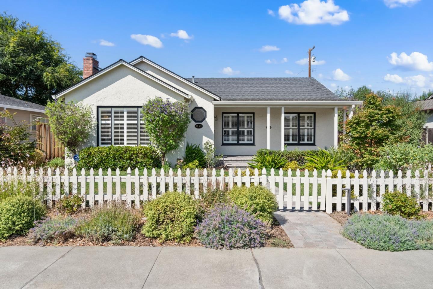 Neighborhood Neighborhood-8