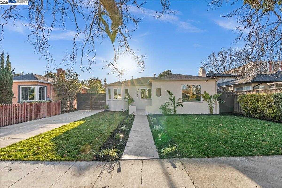 Neighborhood Neighborhood-31