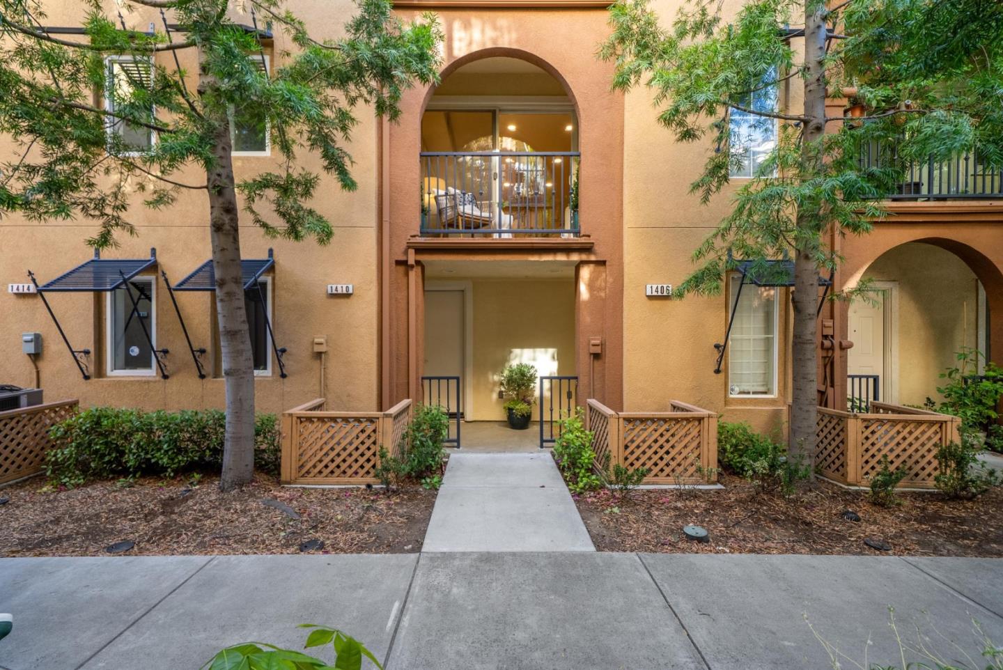 Neighborhood Neighborhood-4