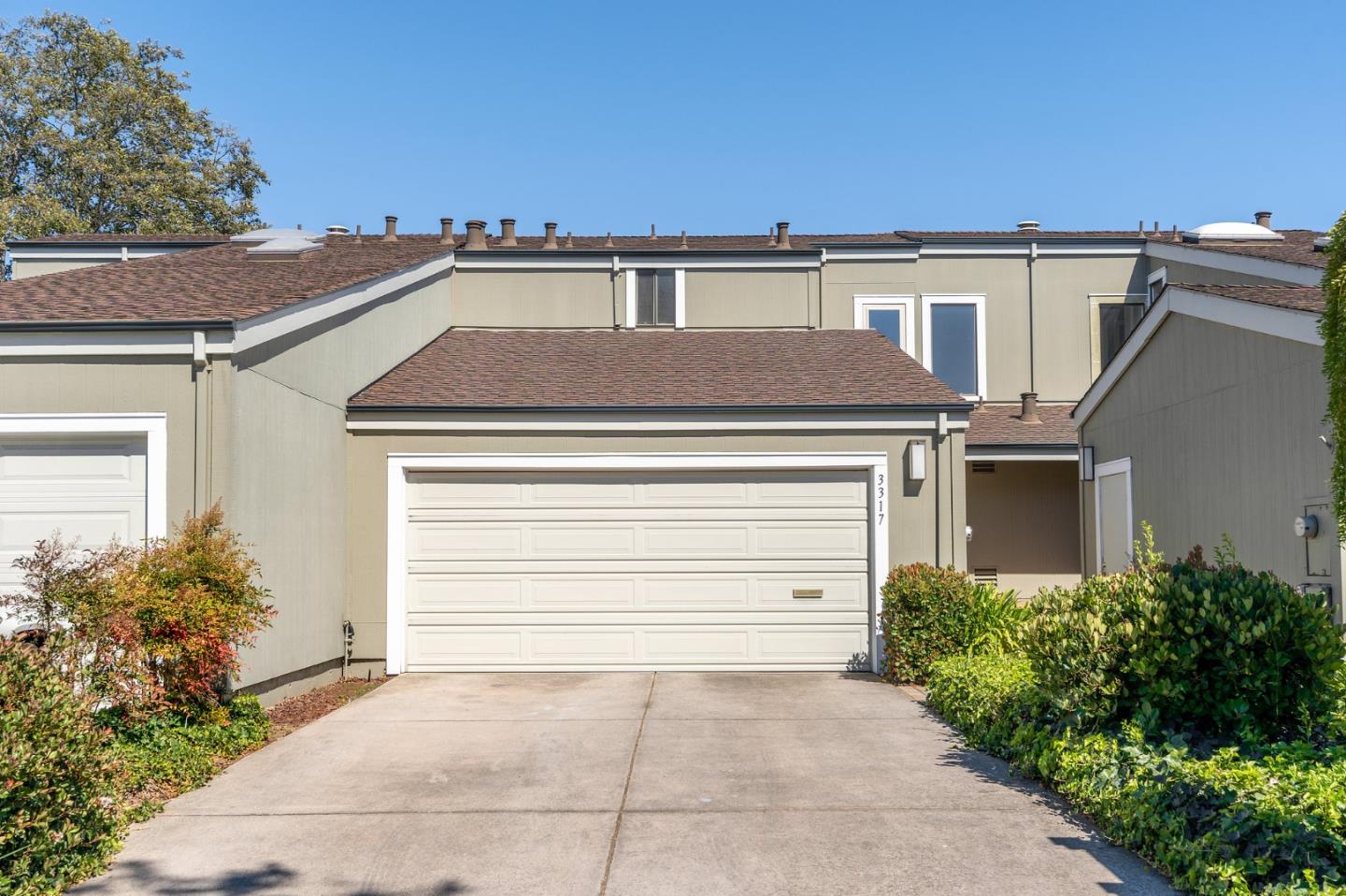 Neighborhood Neighborhood-33