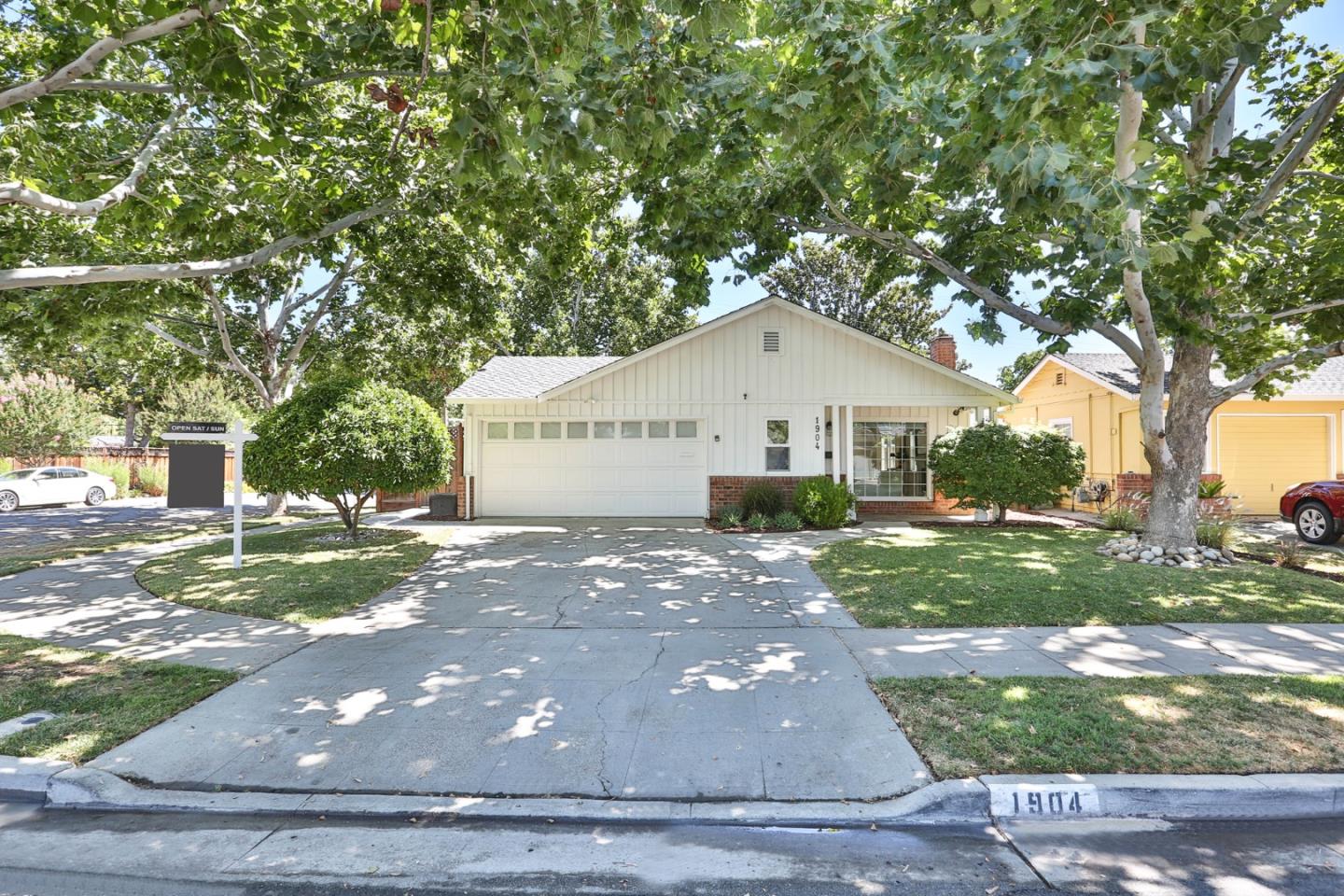 Neighborhood Neighborhood-63