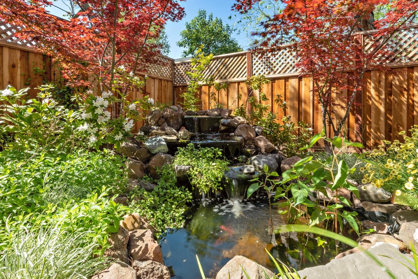 Neighborhood Neighborhood-8