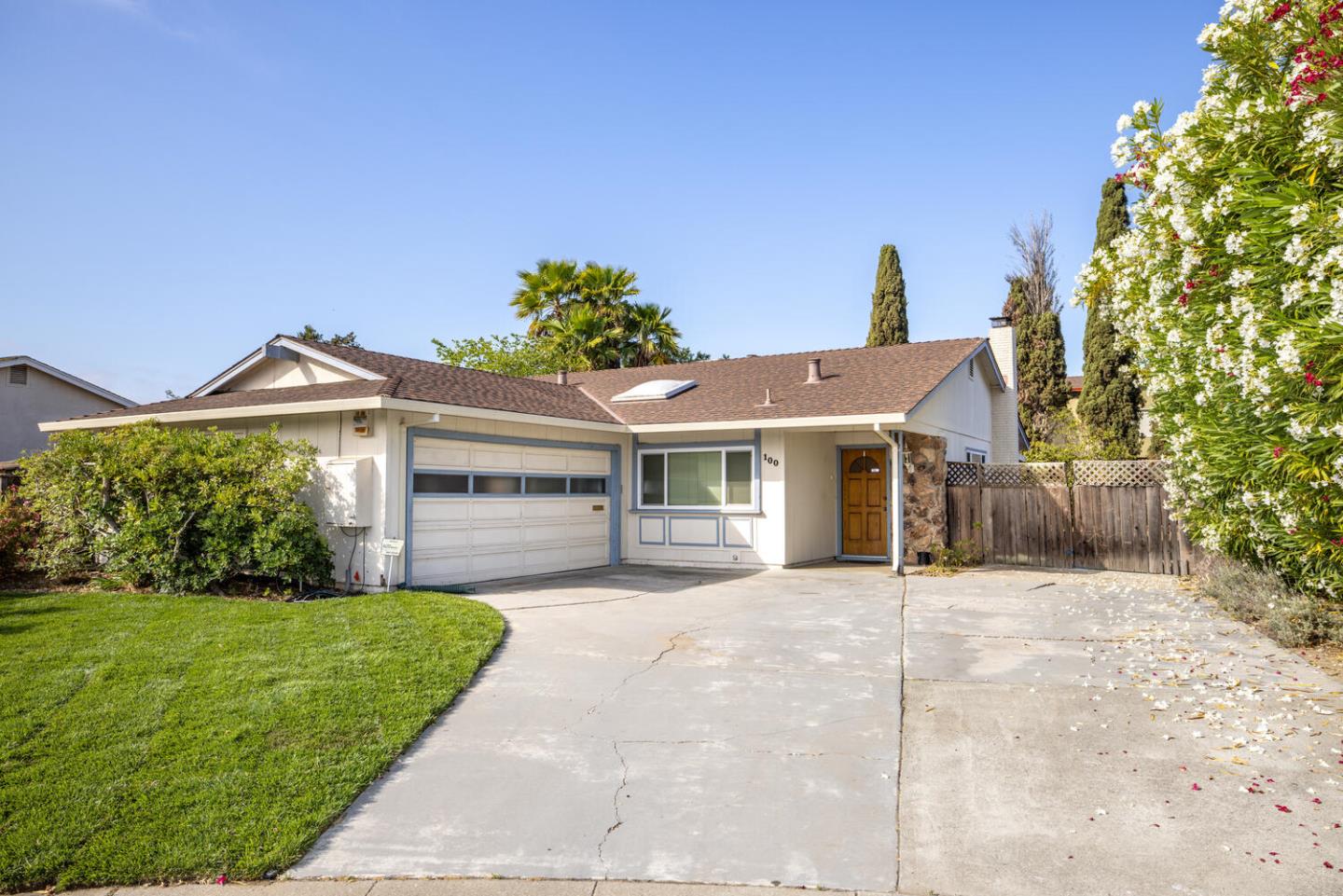 Neighborhood Neighborhood-31