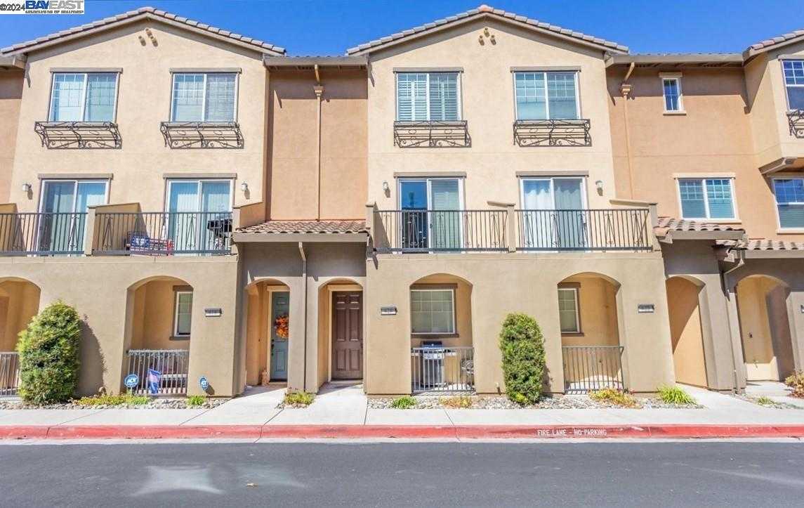 Neighborhood Neighborhood-1