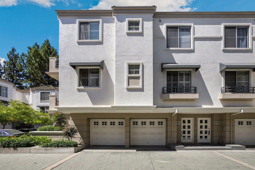 Neighborhood Neighborhood-64