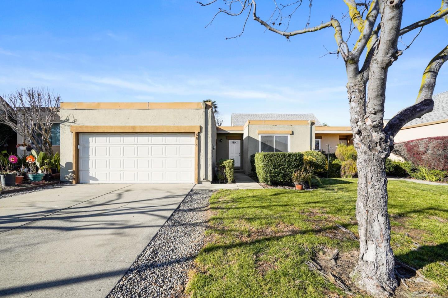 Neighborhood Neighborhood-35